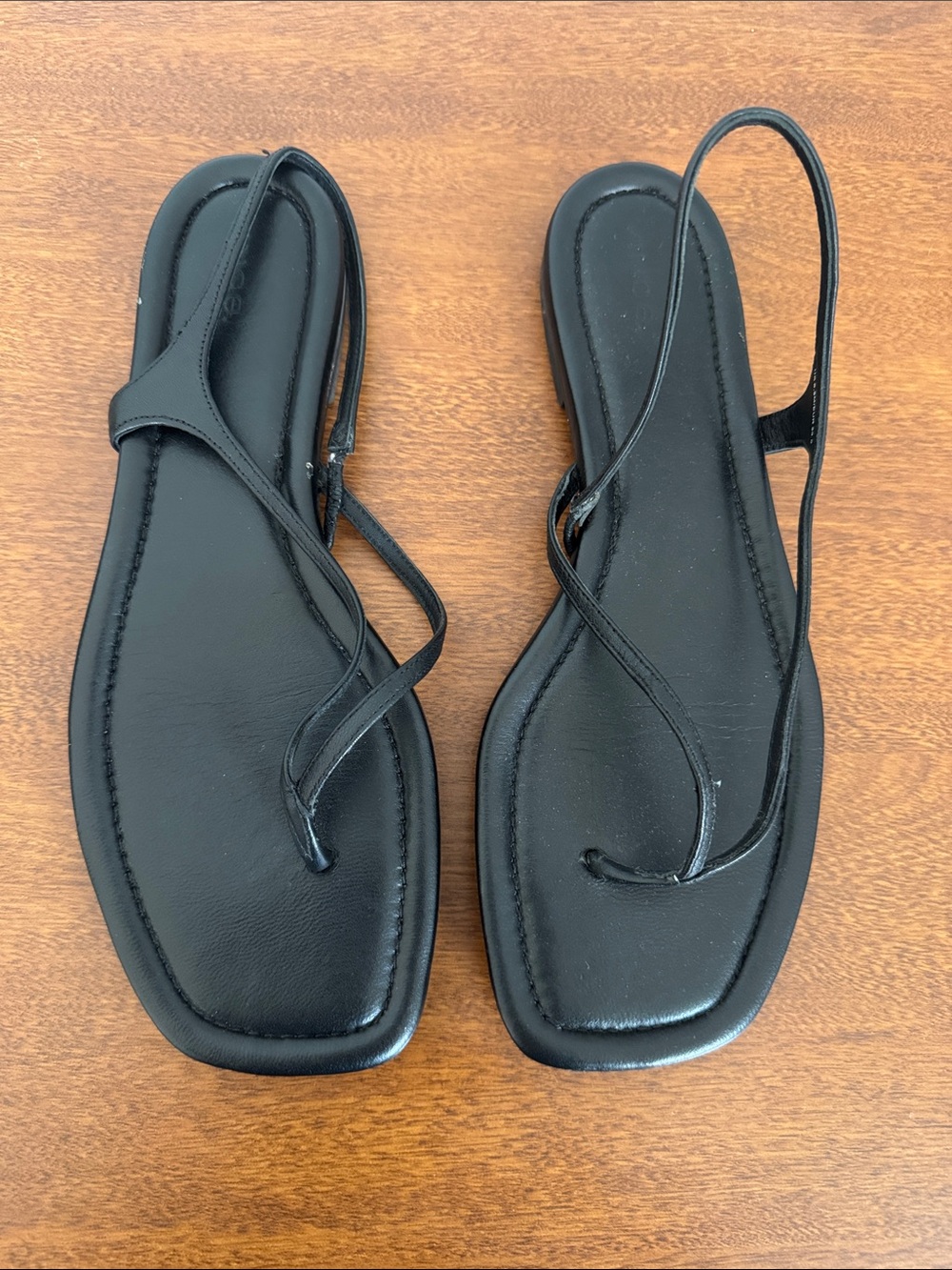 Vince Black Minimalist Toe-Loop Slingback Sandals
